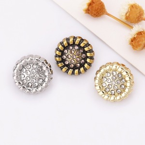 Botones Metálicos Cosidos a Mano de 11 mm con Piedras de Diamante, Botones Decorativos Pequeños para Camisetas de Mujer - Product Image 1