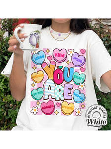 T-shirt da donna Comfort Colors You Are Kind Loved Brave Enough, a maniche corte, girocollo, vestibilità ampia, ispirazionale, casual - Product Image 3