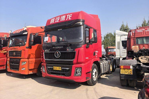 Camion tracteur de transport minier HOWO, cabine intérieure, siège simple rangée, climatisation automatique, caméra arrière 360°, neuf - Product Image 5