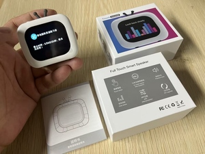 Su7 LCD màn hình cảm ứng không dây BT Loa 2.01 inch màn hình thời tiết dự báo âm nhạc Loa di động ngoài trời mini Loa - Product Image 6