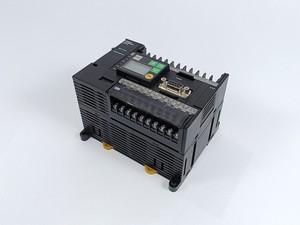 อุปกรณ์อัตโนมัติ PLC รุ่น Cp1l-m30dt1-d Cp1l-m30dt-a Cp1l-m30dr-a อะไหล่ โมดูลควบคุมลอจิกแบบตั้งโปรแกรมได้ - Product Image 1
