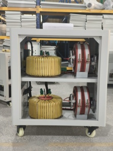 Автоматический стабилизатор напряжения сверхнизкого входного диапазона 70В/80В/90В/100В/120В~250В / Регулятор напряжения SVC-60/70 кВА, Эстабилизатор напряжения 220В - Product Image 4