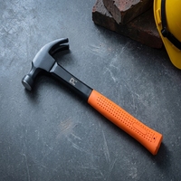 Martillo de garra de grado industrial de 16 oz con cabeza de acero de alto carbono y mango de fibra de vidrio antirrotura para trabajos pesados de construcción, clavado y desgarrado.