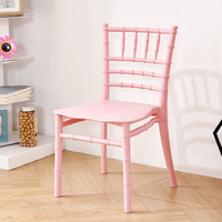 Chaises de fête pour enfants de style nordique, table en plastique rose pour enfants et chaises en plastique bambou pour événements