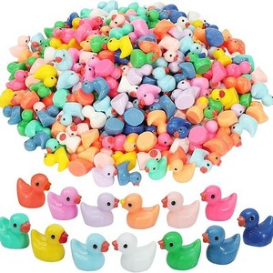 Accessoires de bijouterie en résine de canard de couleur unie, matériaux faits à la main, mini décorations de bureau mignonnes en forme de canard - Product Image 1