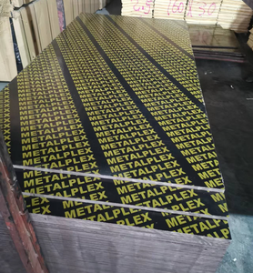 4x8 pies 17mm 18mm <span class=keywords><strong>fenólico</strong></span> antideslizante negro China marrón película frente <span class=keywords><strong>tablero</strong></span> de madera contrachapada hoja <span class=keywords><strong>encofrado</strong></span> <span class=keywords><strong>precio</strong></span> para construcción hormigón - Product Image 5