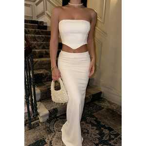 ชุดกระโปรงผู้หญิงแบบมีดีเทลผ่าข้าง - Product Image 2