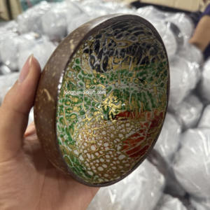 Bol en coquille de noix de coco unique fait à la main avec intérieur laqué | Bol cadeau écologique naturel pour événements, décoration et repas - Product Image 2