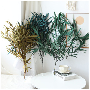 Hojas <span class=keywords><strong>de</strong></span> Eucalipto Plateado Preservadas al por Mayor, Ramillete <span class=keywords><strong>de</strong></span> 70 cm para Decoración del Hogar en Halloween y Graduación - Product Image 3