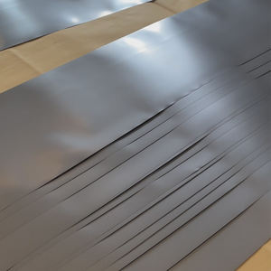 رقائق التيتانيوم الرقيقة جداً بسمك 0.1 مم المدرفلة على البارد ASTM B265 Gr1 Gr2 <span class=keywords><strong>Gr5</strong></span> معتمدة بشهادة ISO9001 من علامة QCTI بنسبة 99.2% من التيتانيوم مع إمكانية التخصيص والقطع - Product Image 3