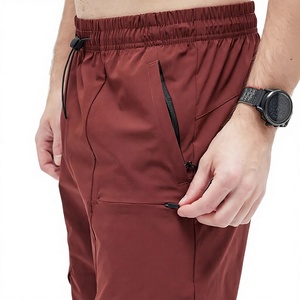 Shorts Bermuda pour hommes, couleur unie, séchage rapide, avec taille élastique et plusieurs poches, vêtements décontractés pour l'extérieur - Product Image 2