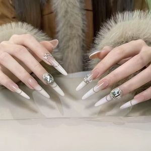 <span class=keywords><strong>Ongles</strong></span> à presser en acrylique translucide ambre nude avec strass écrasés et nœud métallique, faits à la main, réutilisables, vente en gros d'usine OEM ODM - Product Image 3