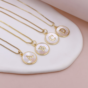 Collana con ciondolo a forma di lettera in conchiglia bianca placcata <span class=keywords><strong>oro</strong></span> 18 carati, minimalista, da A a Z, gioiello alla moda, regalo di compleanno - Product Image 4