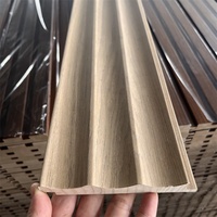 Panneau Mural en Fibre de Bois MDF 3D Rainuré Cannelé Latté Personnalisé 1220*2440mm pour Bureau et Centre Commercial