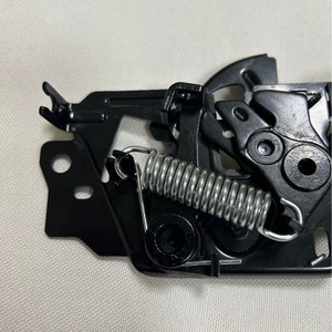 Verrou de capot avant Tesla 1033011-00-G, pièce de rechange, composant de capot moteur en métal noir - Product Image 2