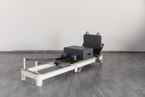 Machine de Pilates Reformer Durable en Aluminium <span class=keywords><strong>pour</strong></span> <span class=keywords><strong>Studio</strong></span>, Lit de Pilates Pliant en Aluminium - Product Image 3