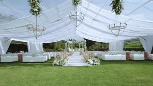 Design polyvalent avec 50 panneaux transparents pour 100 personnes et options de couleur pour des expériences de mariage sur mesure Tente de mariage personnalisable - Product Image 5