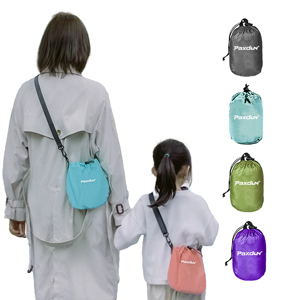 Sac à bandoulière pliable ultraléger avec logo personnalisé, petit sac messager en nylon avec cordon de serrage, mignon - Product Image 1