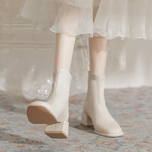 Botas de media pantorrilla ajustadas, modernas y versátiles para mujer, para otoño e invierno, con tacones gruesos. - Product Image 5