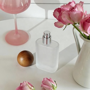 ขวดสเปรย์แก้วฝ้าก้นหนา 1 ออนซ์ พร้อมหัวปั๊มสำหรับเครื่องสำอาง ขวดสเปรย์น้ำหอมแบบละอองละเอียด ฝาไม้ - Product Image 2