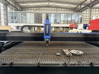 Machine de découpe laser à fibre 20KW 12035 CNC pour la découpe de tôles métalliques en acier lourd