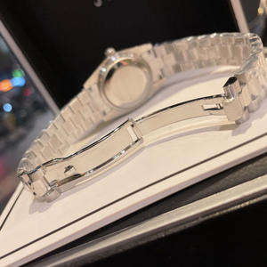 Montre unisexe de luxe rose pastel, mouvement mécanique, verre saphir, bracelet en acier inoxydable orné de diamants, lunette cannelée, cadran soleil. - Product Image 6