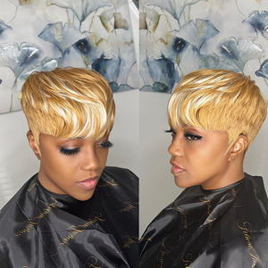 Peluca Corta Rizada de Marca Nacional, Fibra Kanekalon, Sin Pegamento, 10cm, Color 2760 Dm401 18, Origen Henan - Product Image 2