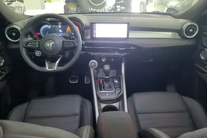 Guazi <span class=keywords><strong>Prix</strong></span> de gros <span class=keywords><strong>Alfa</strong></span> <span class=keywords><strong>Romeo</strong></span> <span class=keywords><strong>Tonale</strong></span> Essence 2.0 SUV Voiture d'occasion 4 roues motrices 5 places - Product Image 5