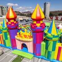 Grand château gonflable carré d'extérieur pour enfants, aire de jeux gonflable avec toboggan, qualité commerciale, PVC, capacité 500 kg