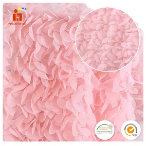 2022年中国市場の人気商品ピンク3D花特殊テープ刺繍メッシュ生地