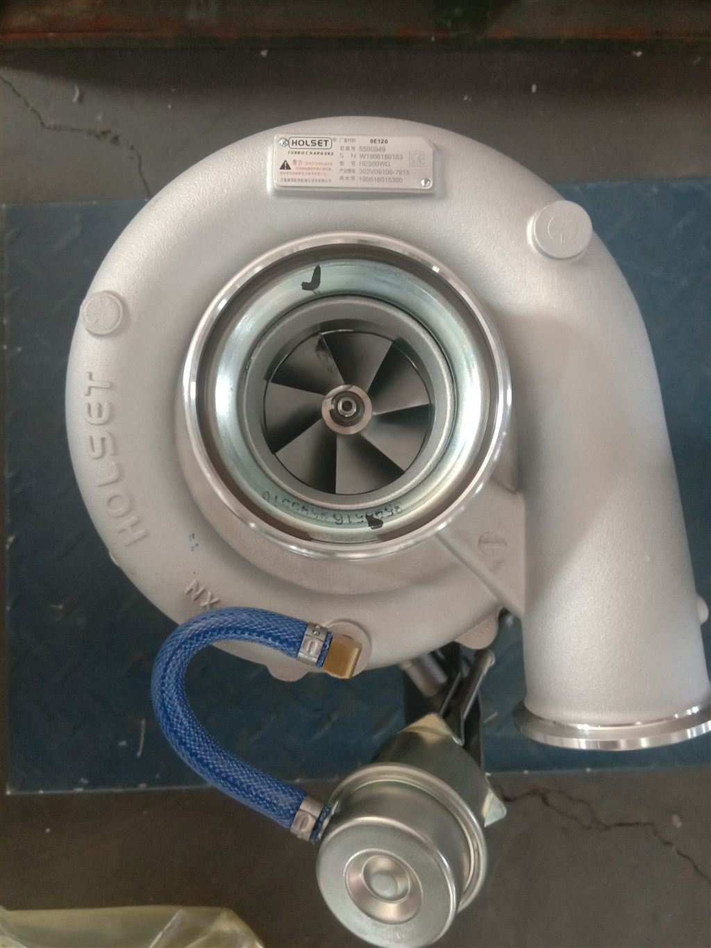 202V09100-7915 HE500WG SINOTRUK HOWO SITRAK C7H C9H T5GTGAトラック