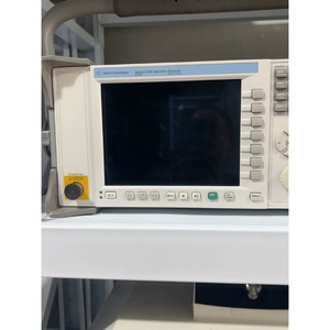 Analyseur HP/Agilent/Keysight N1996a 100kHz-6GHz Opt 506 (6GHz) en bon état d'occasion - Product Image 4