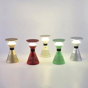 Lámpara de Noche LED Hourglass de 3W RGB para Sala de Estar, Dormitorio, Estudio, Camping, Inalámbrica, Táctil, con Tres Tonos de Luz - Product Image 2