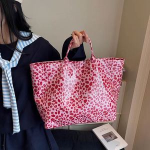 Sac fourre-tout en toile laminée surdimensionné indispensable avec une capacité extra-large et un fond renforcé pour le shopping et les voyages - Product Image 3