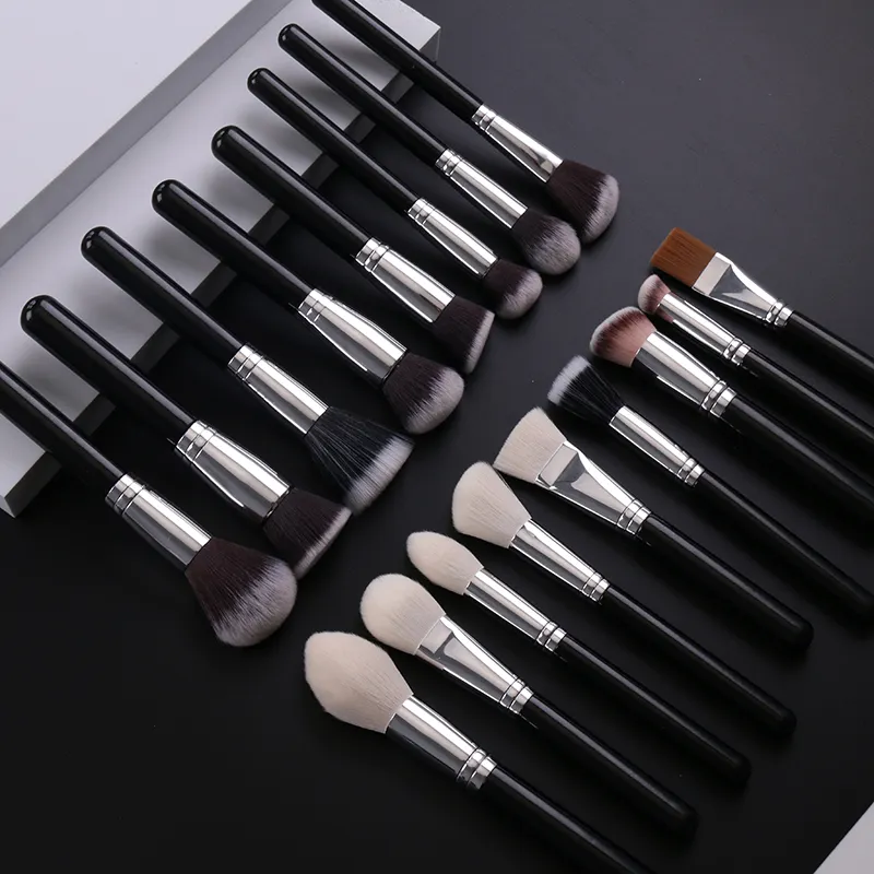 IPRESTA Private label natural face / eye brush fan foundation powder beauty tool wholesale black makeup brush set with bucket