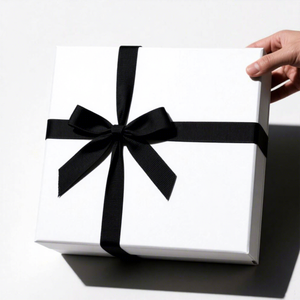 Caja de Embalaje de Lujo con Tapa y Base Hechas a Mano con Estampado de Lámina Dorada de Moda Europea FX, Cajas Personalizadas para Ropa con Cinta - Product Image 1