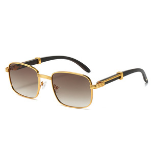 Gafas de sol rectangulares retro con montura completa, lentes degradadas, protección UV400, protección solar unisex para adultos - Product Image 4