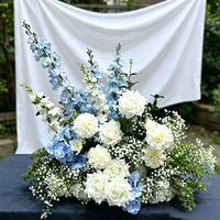 Centros de Mesa de Flores Artificiales de Seda para Bodas y Eventos Navideños - Decoración Duradera, Hecha a Mano, Personalizable y con Tacto Real