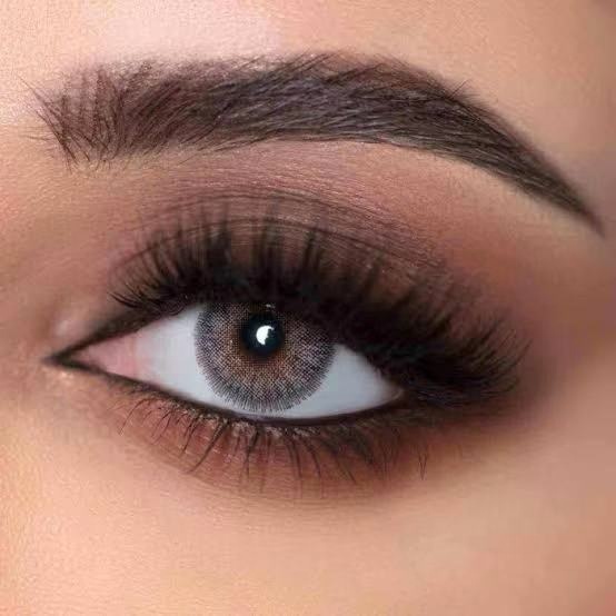 Высококачественные контактные линзы серого цвета