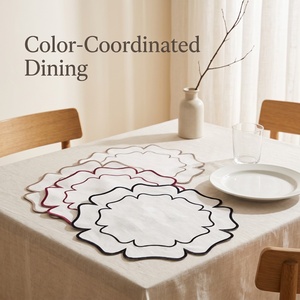 Serviettes en tissu brodées à la main, carrées classiques, réutilisables, décoration de table, couleurs personnalisables, blanc avec bordure noire, rouge, argentée - Product Image 5