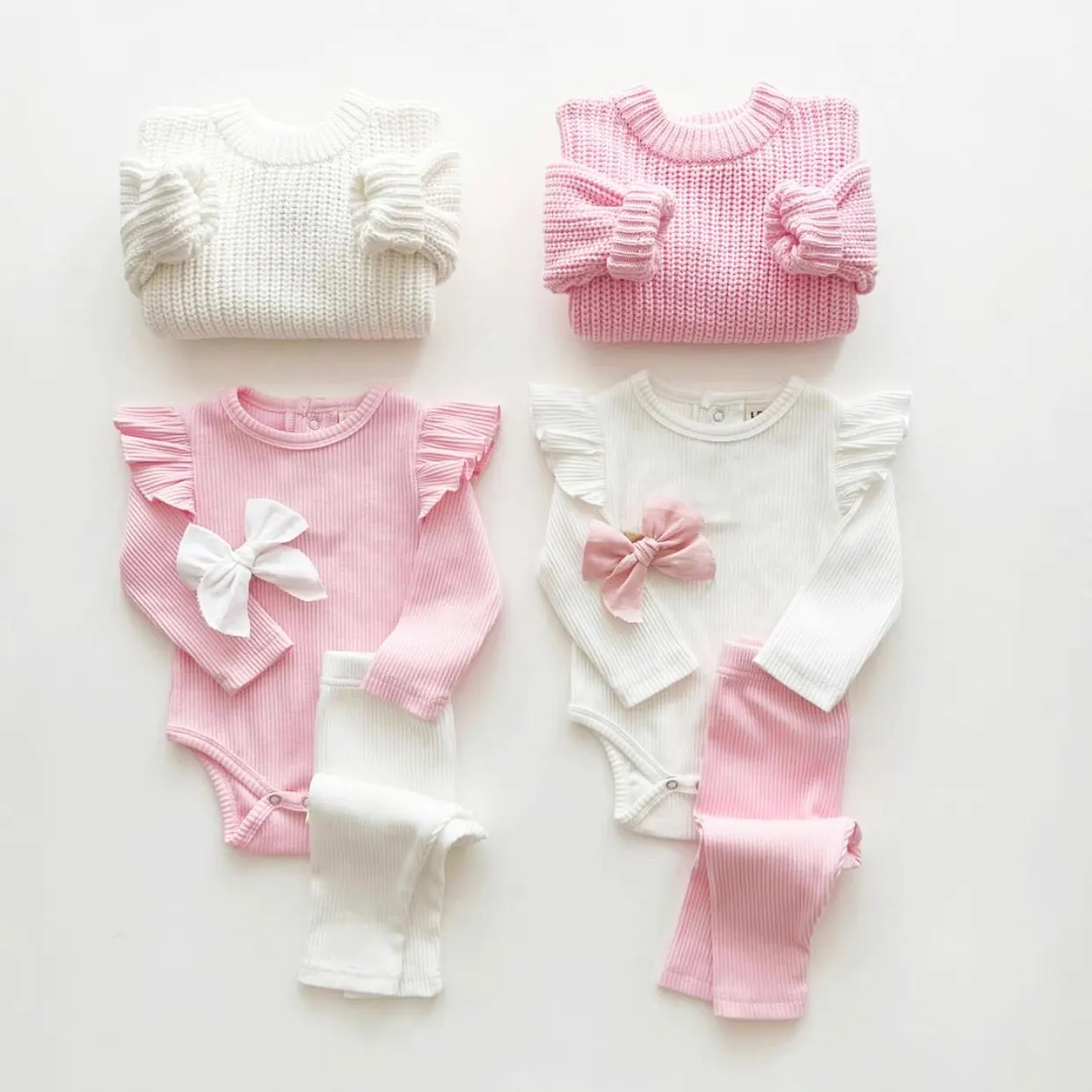 कस्टम OEM नवजात शिशु बच्चा लड़कियों के लिए रोम्पर कपड़े सॉलिड कलर फ्लाइंग स्लीव बेबी रोम्पर पैंट और हेडबैंड सेट के साथ