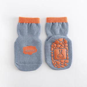 Chaussettes antidérapantes pour bébés Chaussettes de sol pour bébés filles à imprimé animal dessin animé 5 paires - Product Image 4