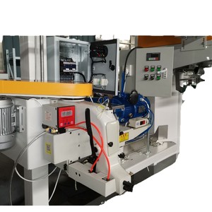 Machine d'emballage automatique de granulés avec fonction de comptage pour sachets verticaux, haute productivité, commande électrique par PLC - Product Image 1
