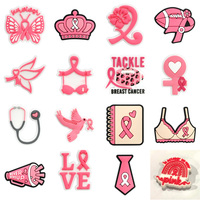 Nouveaux accessoires décoratifs pour chaussures en PVC souple 2D, couleur rose, pour sabots, coques de téléphone, breloques et boucles pour chaussures avec ruban rose pour la lutte contre le cancer du sein