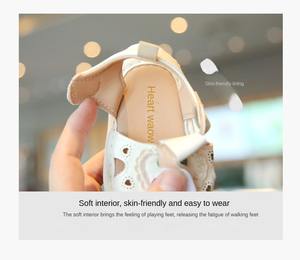 Vente en gros <span class=keywords><strong>de</strong></span> sandales grinçantes couvertes d'orteils d'été pour enfants chaussures <span class=keywords><strong>de</strong></span> bébé en caoutchouc souple pour les premiers <span class=keywords><strong>pas</strong></span> pour filles - Product Image 6