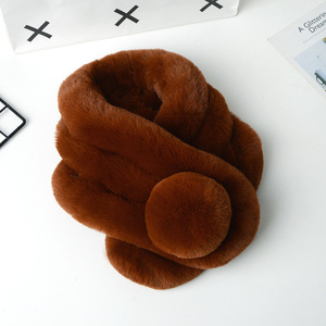Écharpe à col pour femmes Écharpes en fausse fourrure pour automne Lapin Écharpe en peluche Décoration de Noël - Product Image 1