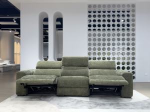 أريكة فاخرة حديثة من فوشان بثلاثة مقاعد من القماش على الطراز الإيطالي مع خاصية الاسترخاء الكهربائي أو اليدوي للفنادق الراقية - Product Image 5