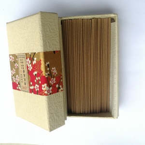 Bâtonnets d'encens japonais naturels au parfum d'oud et de bois de santal, sans bambou, parfumés aux huiles essentielles - Product Image 3