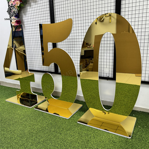 Chiffres en acrylique doré effet miroir de 3 et 4 pieds pour décorations de fête d'anniversaire (18e, 40e, 50e, 60e), de remise de diplôme et de Ramadan - Product Image 2