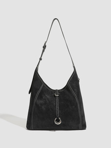 <span class=keywords><strong>Sac</strong></span> à bandoulière hobo pour femme en similicuir, style grunge, avec anneau argenté, forme en U incurvée, intérieur spacieux, idéal pour les rendez-vous - Product Image 3